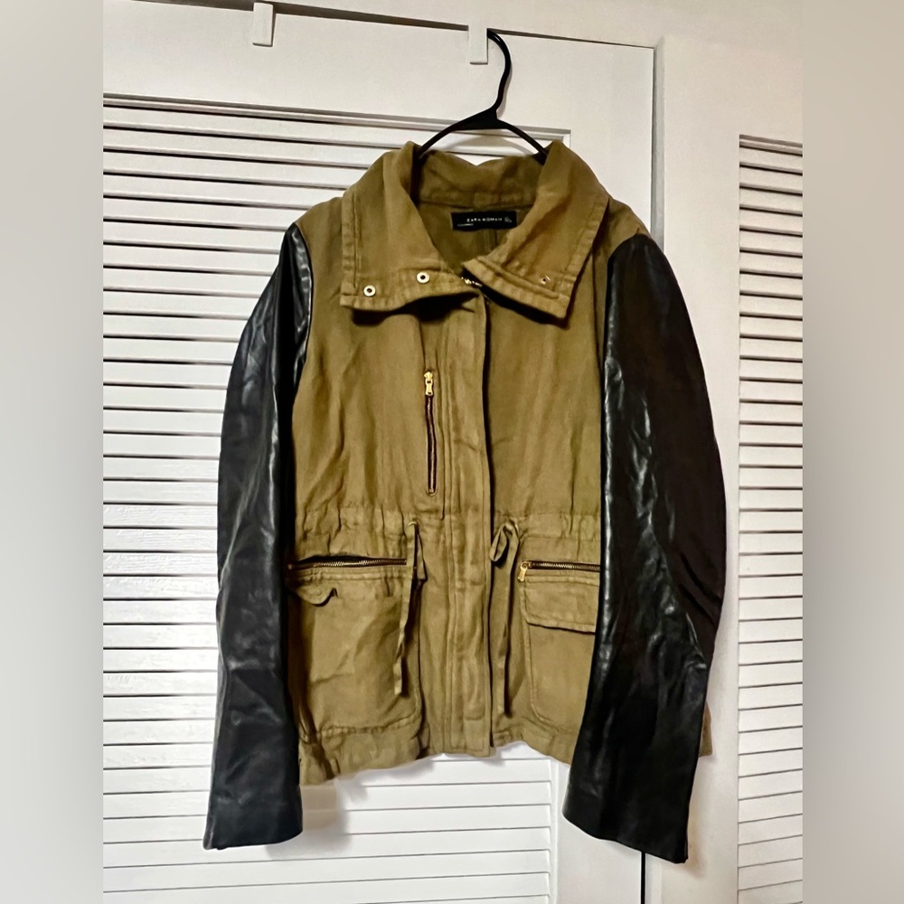 Zara Olive Green Utility Jacket with Faux Leather Sleeves and Adjustable Collar
